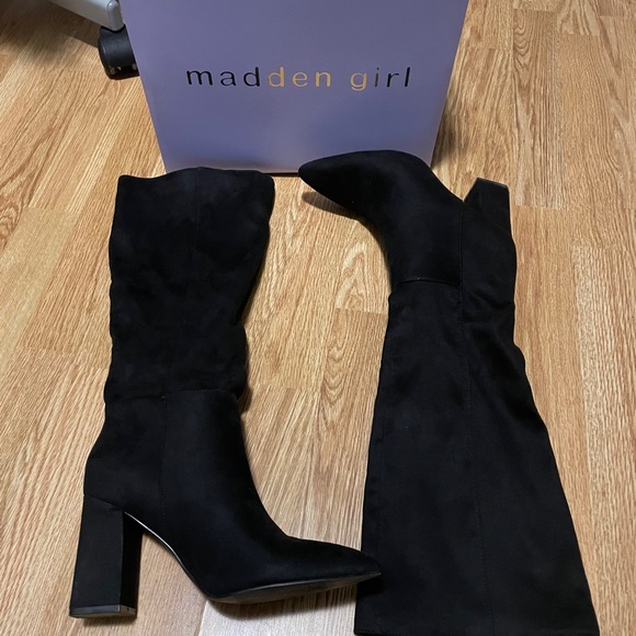 Blsck knee high boots - Picture 5 of 6